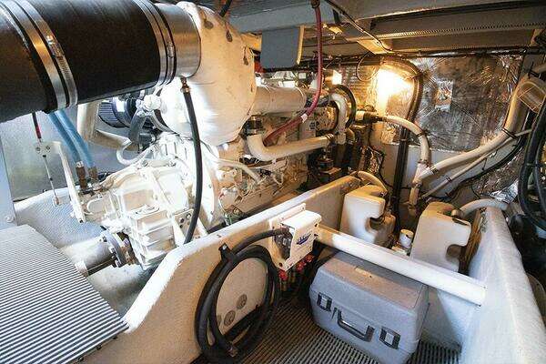 Meridian 411 Sedan Yacht For Sale