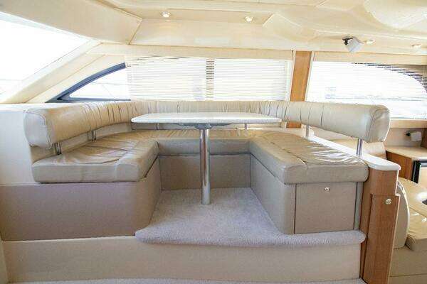 Meridian 411 Sedan Yacht For Sale