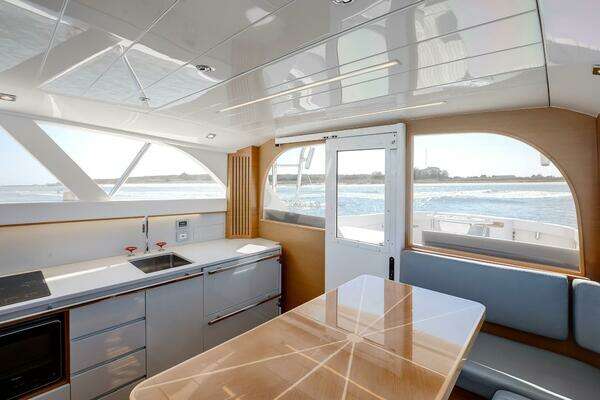 Bertram 35 Flybridge Sportfish Yacht For Sale