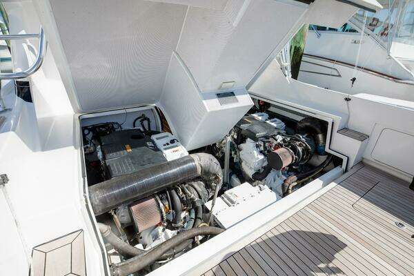 Bertram 35 Flybridge Sportfish Yacht For Sale