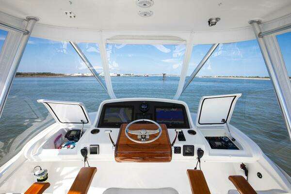 Bertram 35 Flybridge Sportfish Yacht For Sale