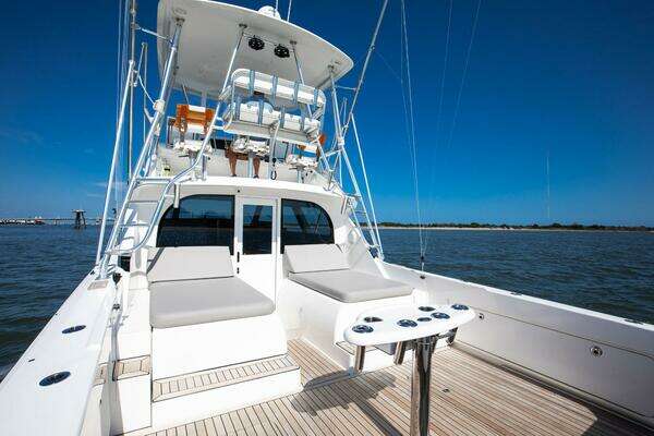 Bertram 35 Flybridge Sportfish Yacht For Sale