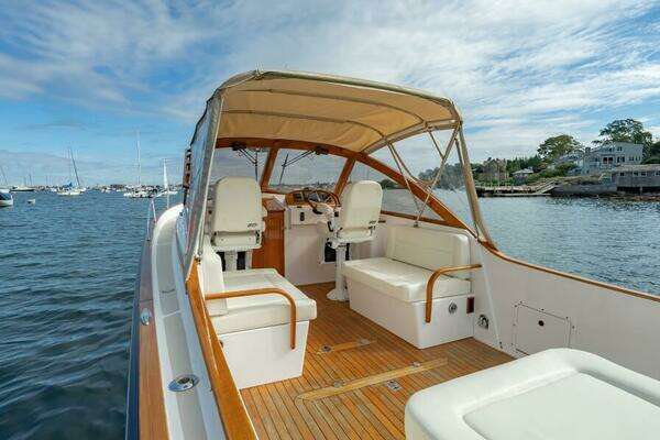 CH Marine Shelter Island Nomad Yacht For Sale