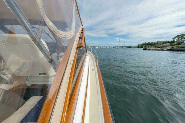 CH Marine Shelter Island Nomad Yacht For Sale