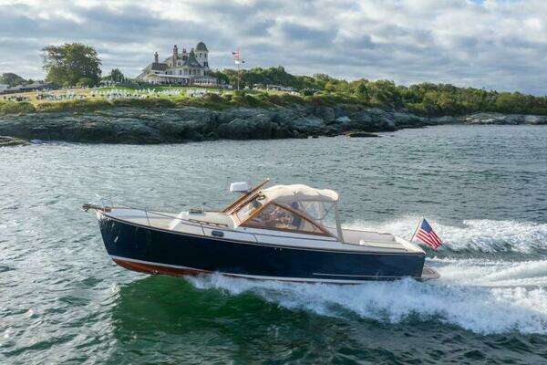 CH Marine Shelter Island Nomad Yacht For Sale