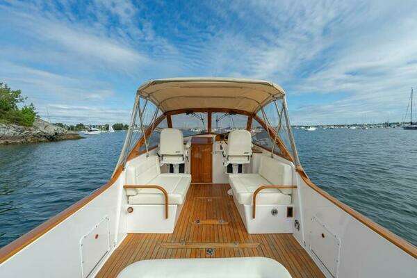 CH Marine Shelter Island Nomad Yacht For Sale