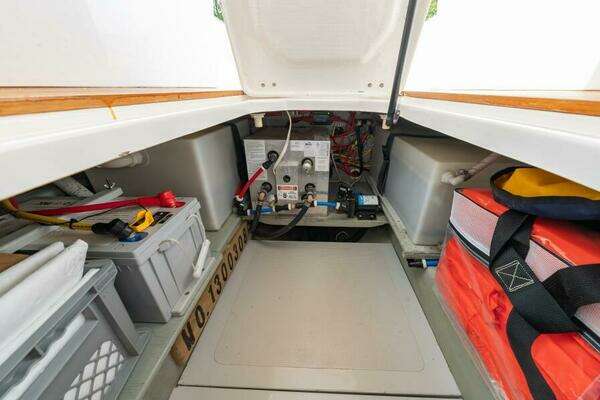 CH Marine Shelter Island Nomad Yacht For Sale