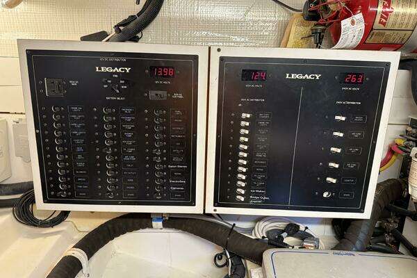 Legacy Yachts 42 Flybridge Yacht For Sale