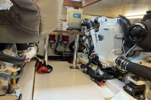 Legacy Yachts 42 Flybridge Yacht For Sale