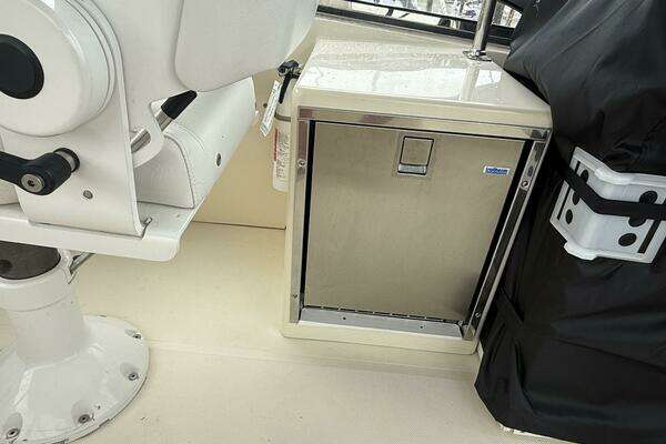 Legacy Yachts 42 Flybridge Yacht For Sale