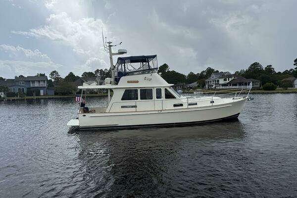 Legacy Yachts 42 Flybridge Yacht For Sale