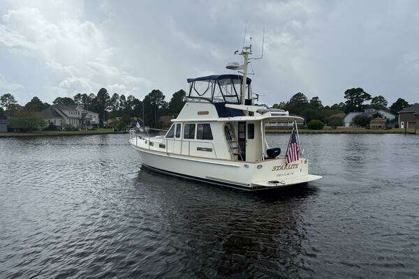 Legacy Yachts 42 Flybridge Yacht For Sale