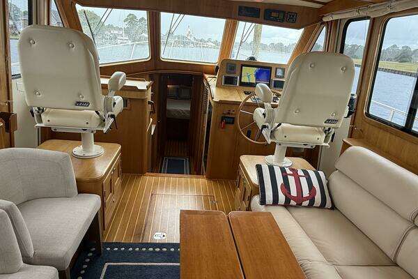 Legacy Yachts 42 Flybridge Yacht For Sale