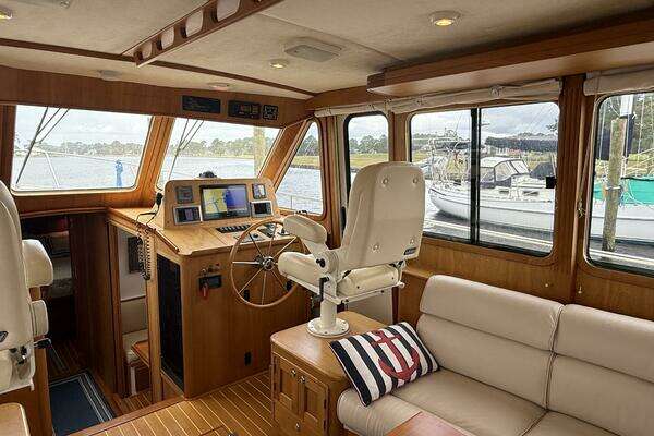 Legacy Yachts 42 Flybridge Yacht For Sale