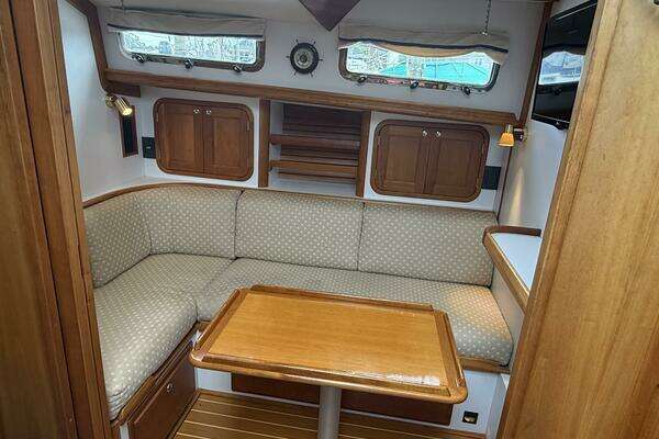 Legacy Yachts 42 Flybridge Yacht For Sale