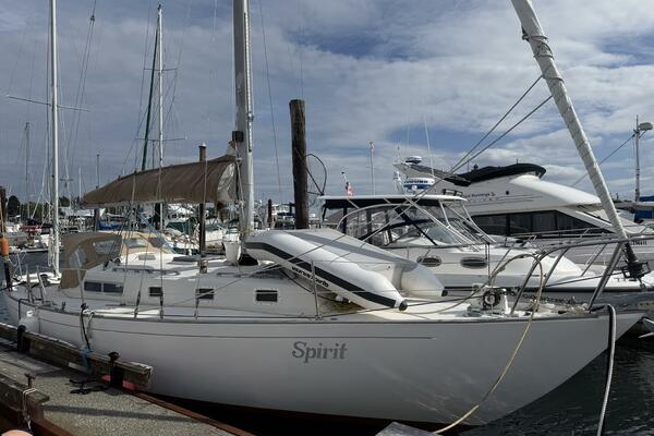 37ft Alberg Yacht For Sale