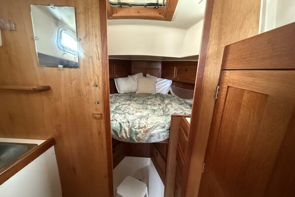 37ft Alberg Yacht For Sale