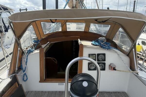 37ft Alberg Yacht For Sale