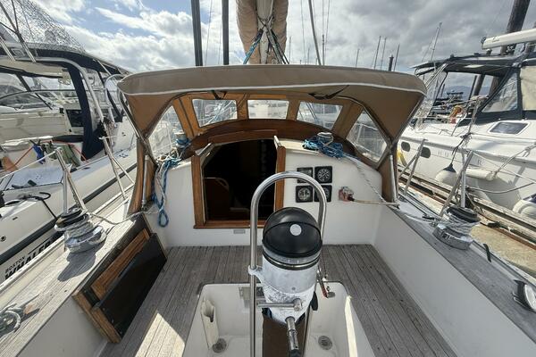 37ft Alberg Yacht For Sale