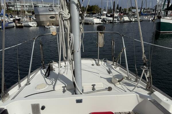 37ft Alberg Yacht For Sale