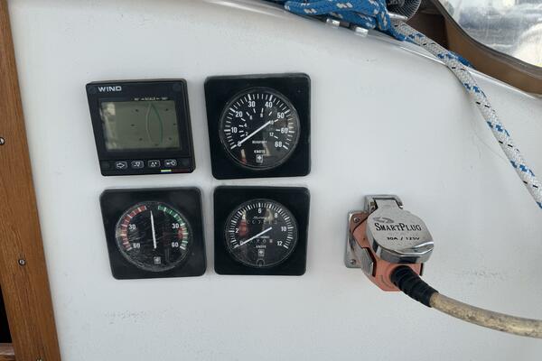 37ft Alberg Yacht For Sale