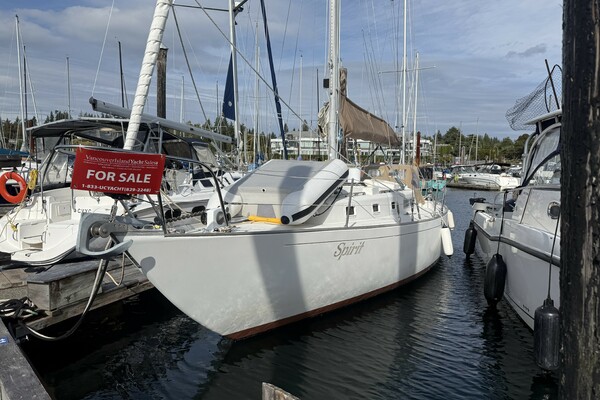 37ft Alberg Yacht For Sale