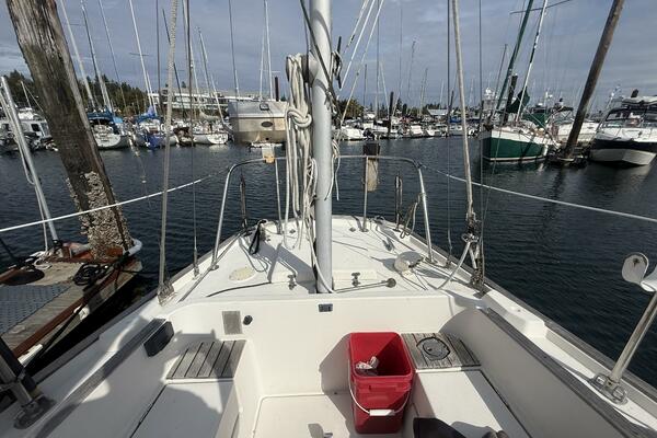 37ft Alberg Yacht For Sale
