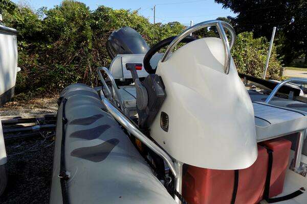 Photo of the 2013 Zodiac 4.2