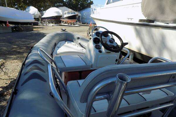 Photo of the 2013 Zodiac 4.2