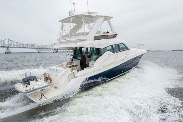 2021 Tiara Yachts 44