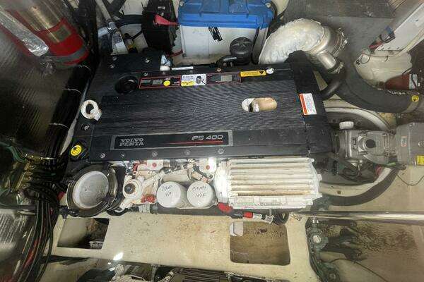 Regal 42 Sport Coupe Yacht For Sale