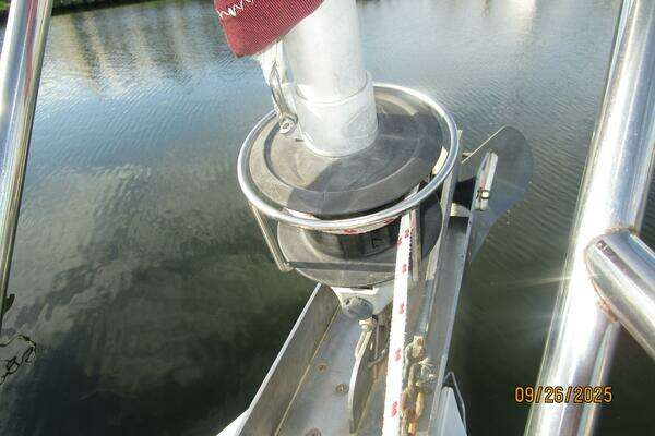 Photo of the 1998 Hunter 376 "Red Sky"