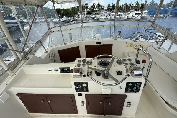 Chinese Cookie 37ft Hatteras Yacht For Sale