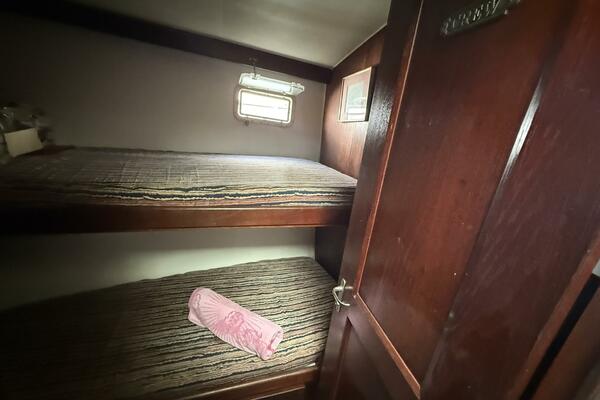 Chinese Cookie 37ft Hatteras Yacht For Sale