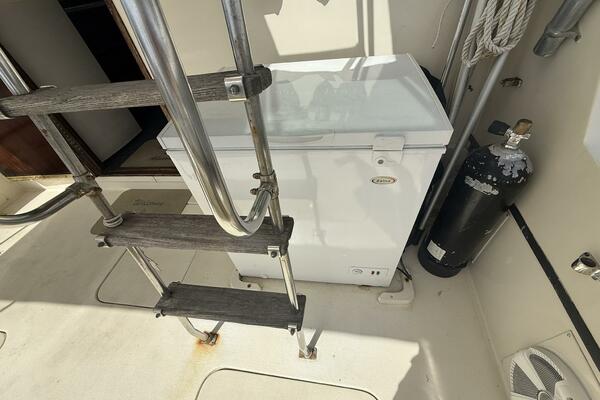 Chinese Cookie 37ft Hatteras Yacht For Sale