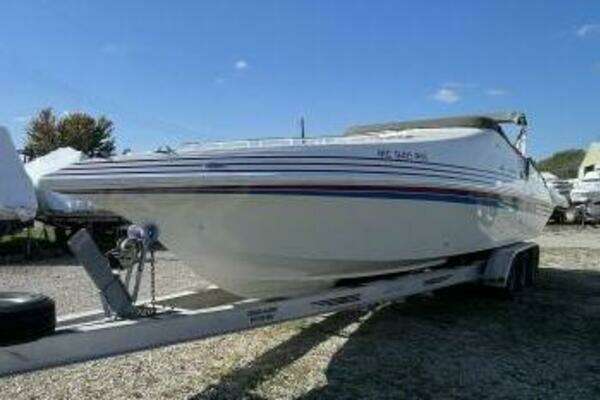 Photo of the 1993 Fountain 38 Sport Cruiser "4 EVER YOUNG"