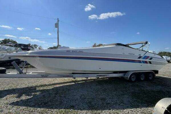 Photo of the 1993 Fountain 38 Sport Cruiser "4 EVER YOUNG"