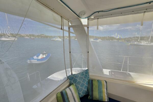 Spy Hop II 43ft Robertson  amp  Caine Yacht For Sale