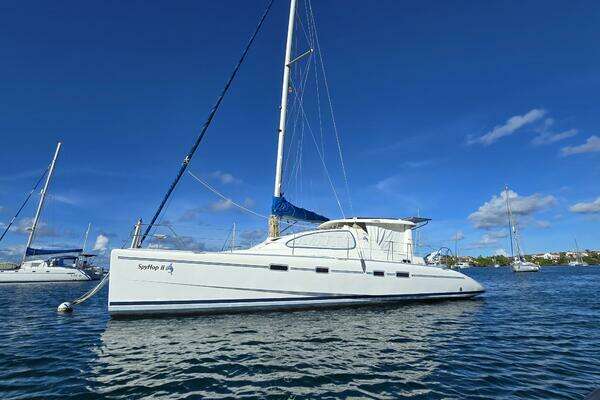 43-ft-Robertson & Caine-2005-Leopard-Spy Hop II-Prickly Bay Marina Grenada yacht for sale