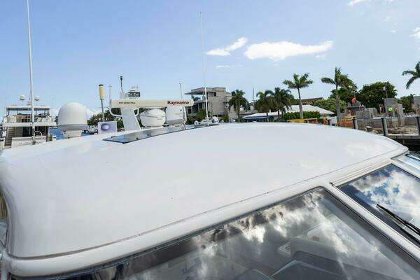 Tiara Yachts 5200 Express Yacht For Sale