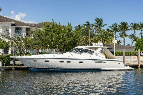 2000 Tiara Yachts 52