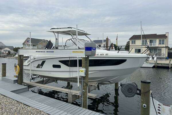 29-ft-Beneteau-2024-Flyer 9 Sundeck-Brick New Jersey United States yacht for sale