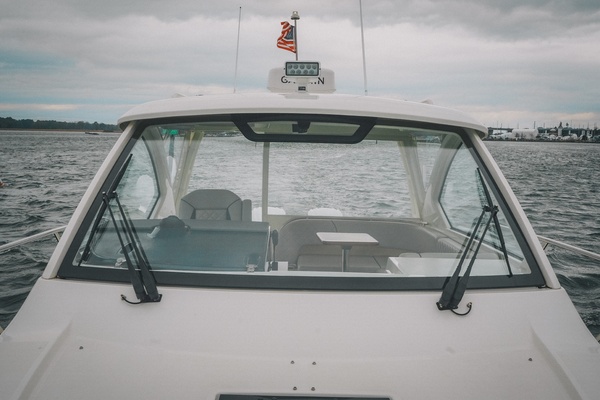 Amazing Grace 32ft Pursuit Yacht For Sale