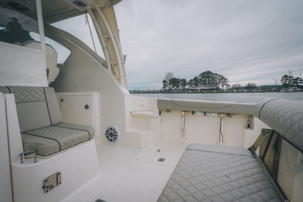 Amazing Grace 32ft Pursuit Yacht For Sale