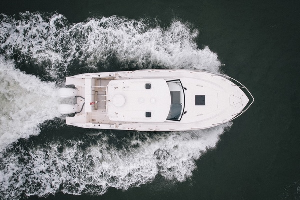 Amazing Grace 32ft Pursuit Yacht For Sale