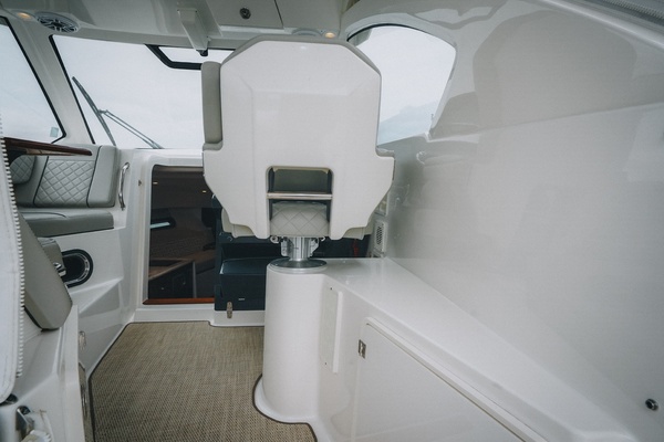 Amazing Grace 32ft Pursuit Yacht For Sale