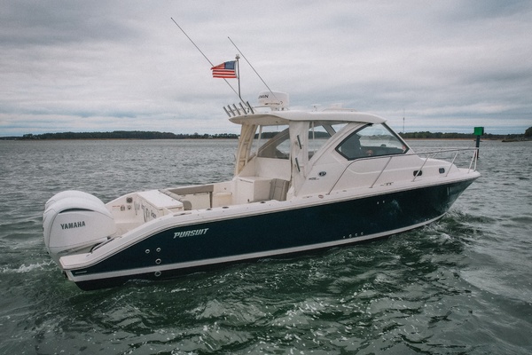 Amazing Grace 32ft Pursuit Yacht For Sale