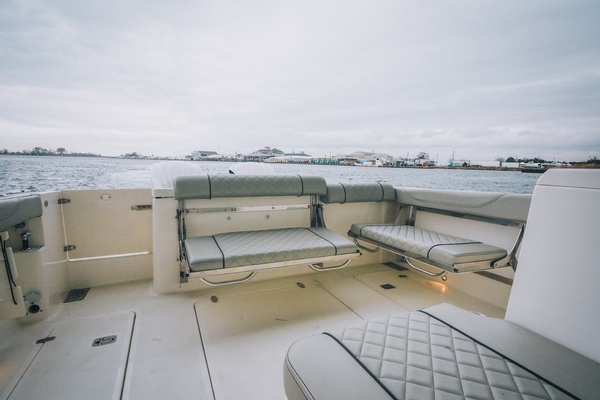 Amazing Grace 32ft Pursuit Yacht For Sale