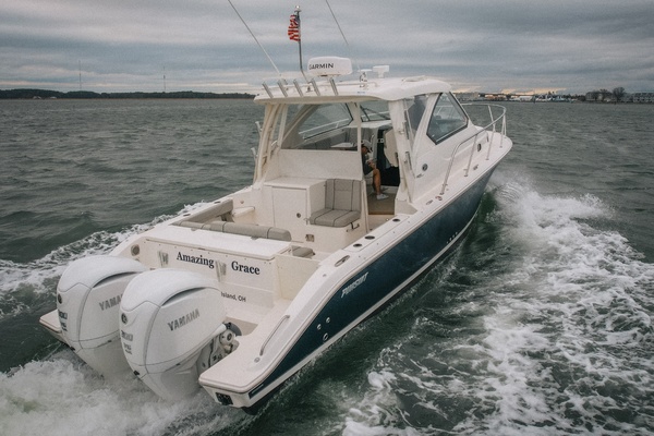 Amazing Grace 32ft Pursuit Yacht For Sale