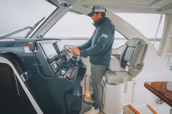 Amazing Grace 32ft Pursuit Yacht For Sale